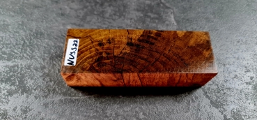 Stocked walnut (Nuss22)