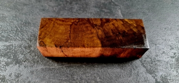 Stocked walnut (Nuss24)