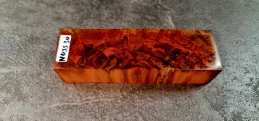 Stocked walnut (Nuss30)