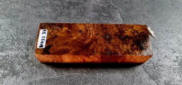 Stocked walnut (Nuss37)