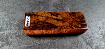 Stocked walnut (Nuss39)