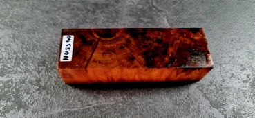 Stocked walnut (Nuss40)