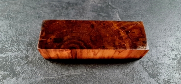 Stocked walnut (Nuss40)