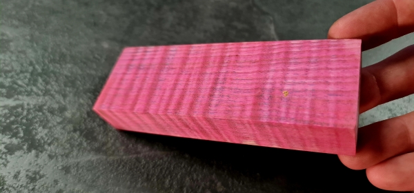 Stabilized curly maple pink (RA2)