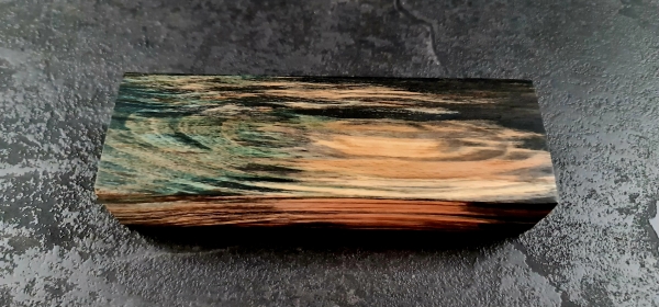 Stabilized bush-hammered beech blue (GBS7) 