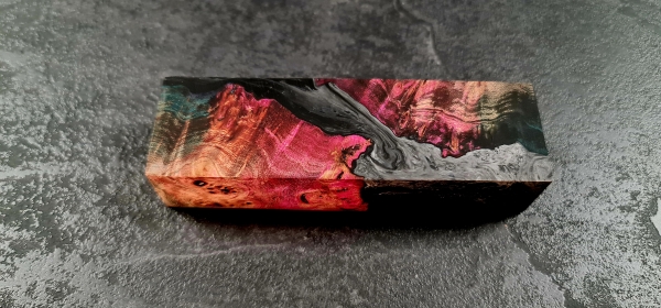 Hybrid wood (HY9) blue/pink stabilized burl poplar 