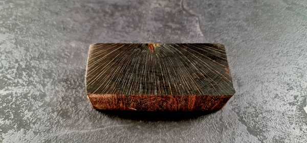 Stabilized bush-hammered beech blue/black (GBZ1) 