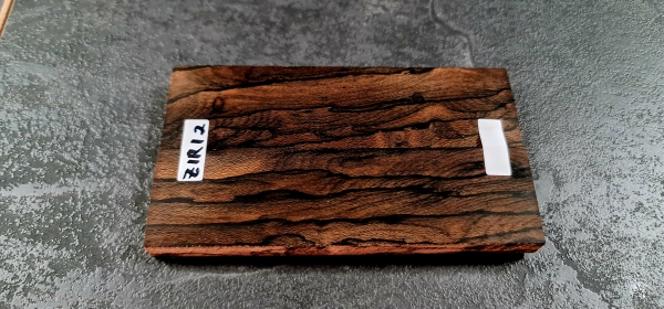 Ziricote handle scales (ZIRI2)