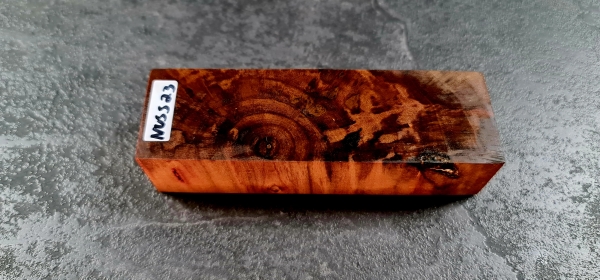 Stocked walnut (Nuss23)