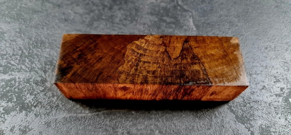 Stocked walnut (Nuss28)
