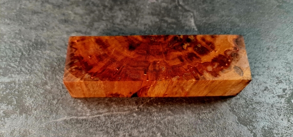 Stocked walnut (Nuss30)