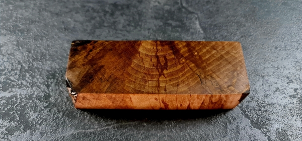 Stocked walnut (Nuss34)